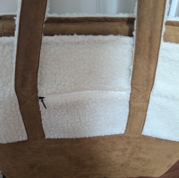 Brown and White Dog Carrier Tote - Picture 14 of 15
